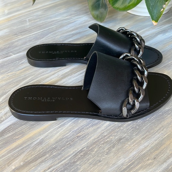 Thomas Wylde Maison Razor Chained Link Sandals - Picture 3 of 12